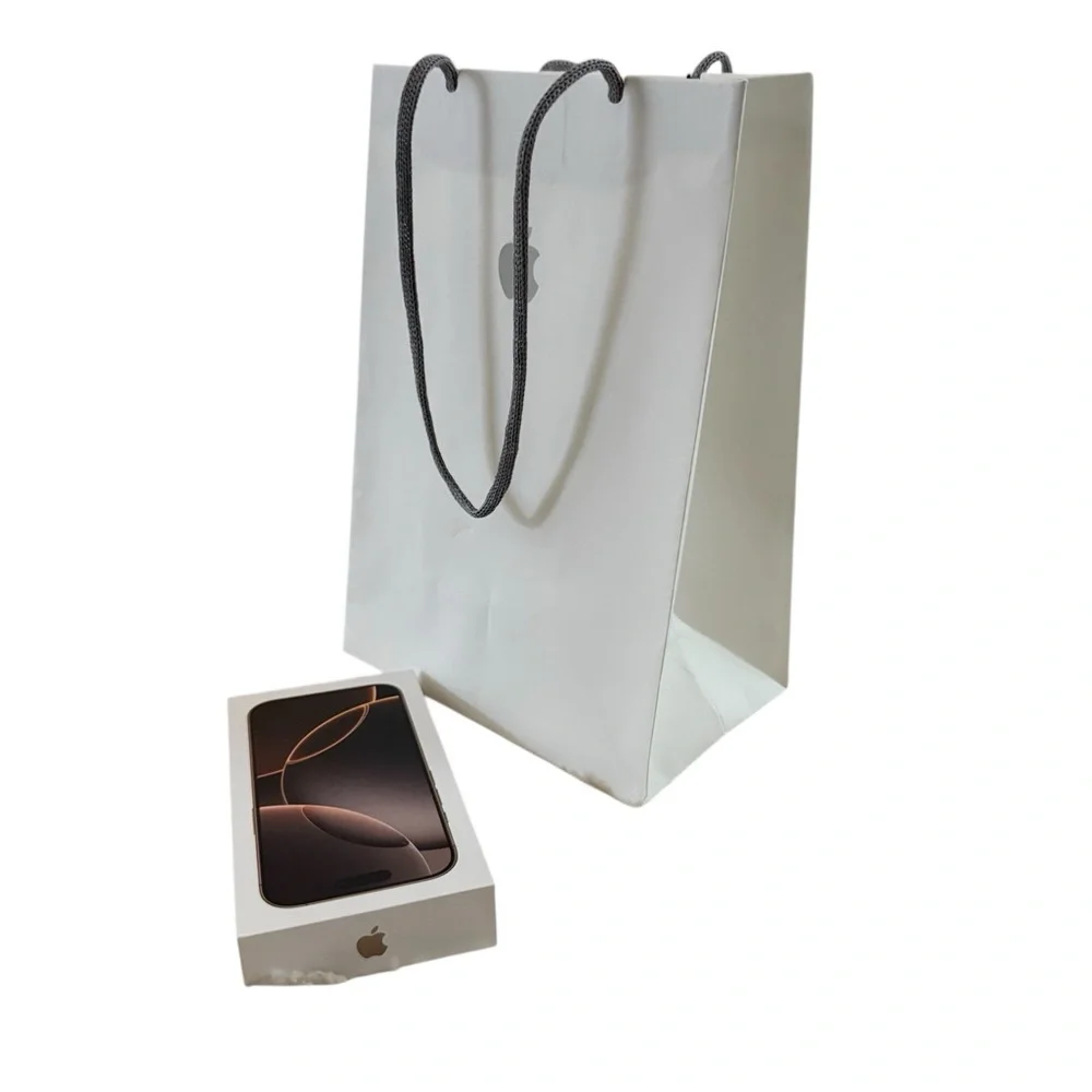 Apple Shopping Bag/iPhone 16 Pro Box - White